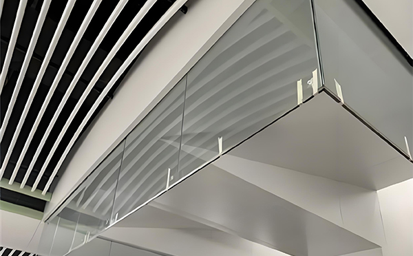 平安玻璃挡烟垂壁