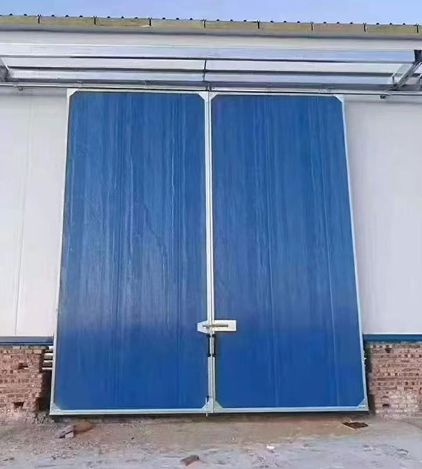 平安工业门在大型仓储物流通道中的应用实例