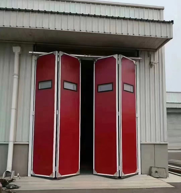 平安工业折叠门在大型装配车间出入口的应用实例